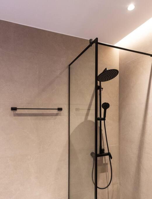 Green Leaf Apartment تيرانا المظهر الخارجي الصورة